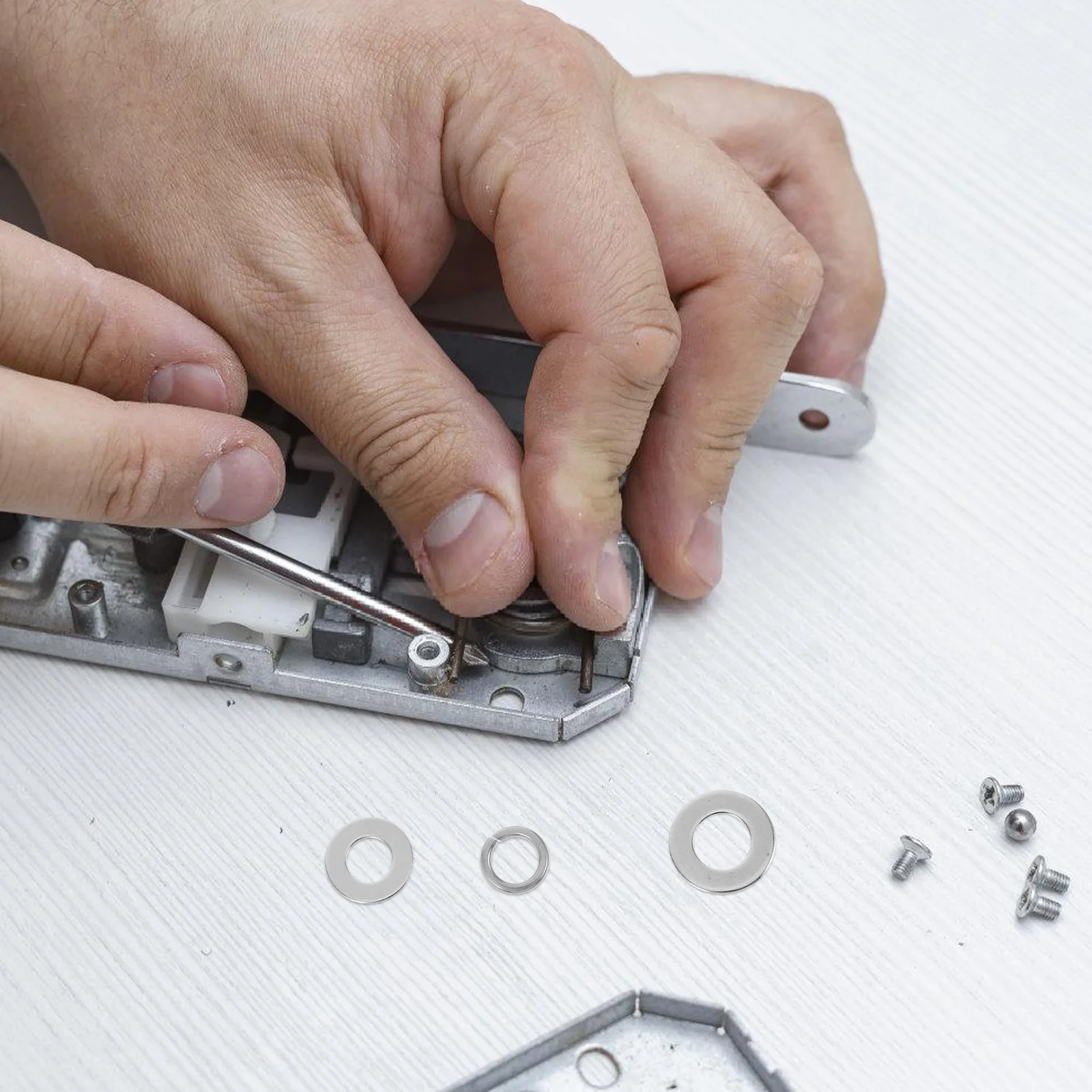 

260Pcs Stainless Steel Washers Assortment Kit Flat Lock Spring Locking Washers Rust Resistant for Automotive Home Electronics