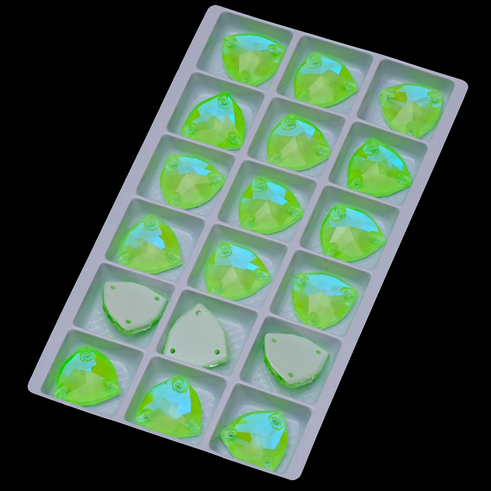 Pubrilex Glitzer-Aufnähsteine Trilliant Flatback Facettierte Strasssteine für Eiskunstlaufanzüge, Kleidungsstücke und Kleiderdesigns – Detail 4