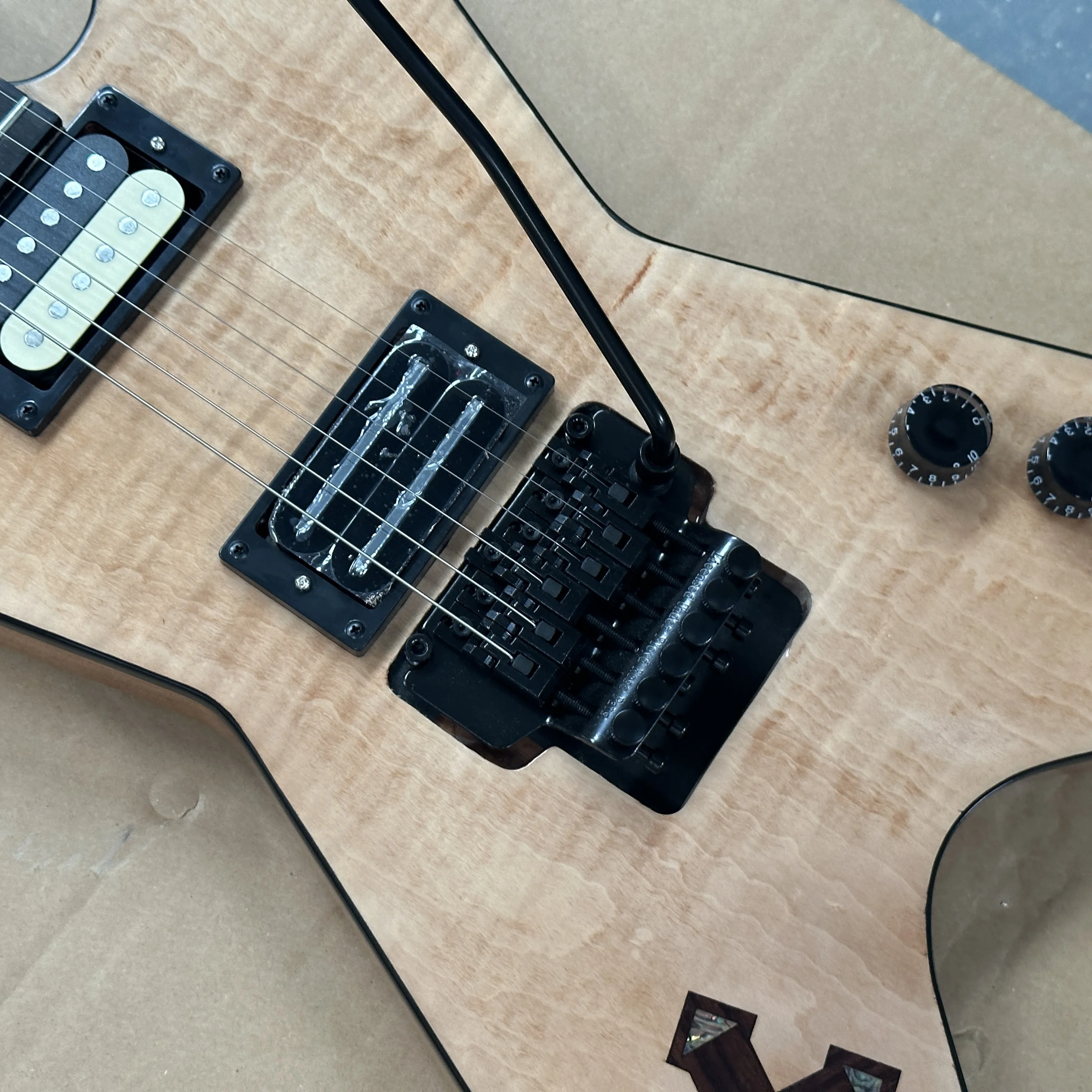 กีตาร์ไฟฟ้าสไตล์ Dimebag รุ่น STLF Wood Was.Bu.n ลายครอสอินเลย์ ทรงครอสบอดี้ สีดำ ระบบ Floyd's Tremolo จัดส่งเร็ว