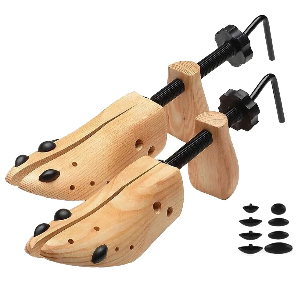 Un par de soportes para zapatos de madera ajustables, un extensor bidireccional adecuado tanto para hombres como para mujeres.