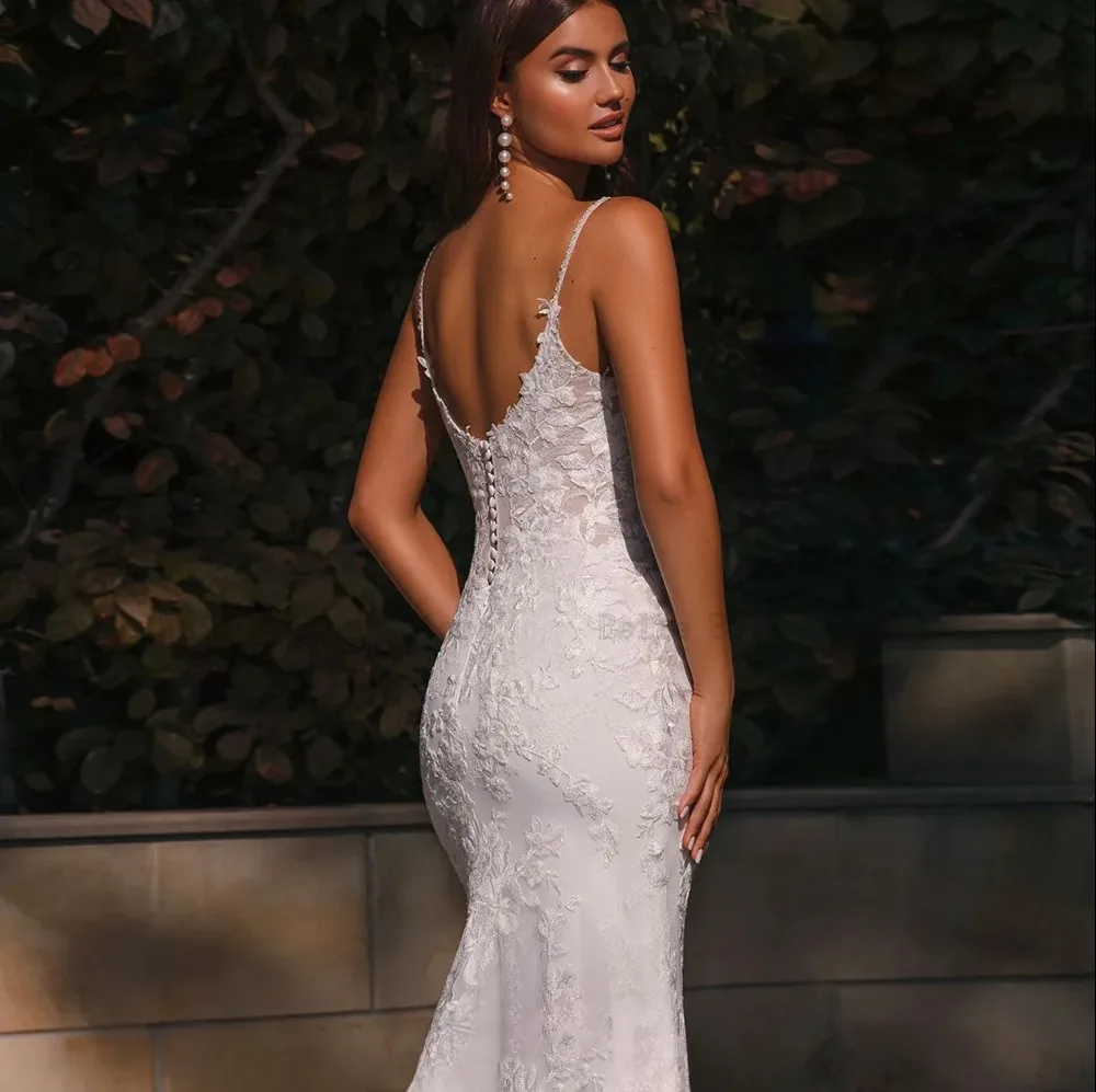 Abiti da sposa a sirena Abito da sposa classico con tracolla senza schienale Abiti da festa di nozze per spose all'aperto personalizzati