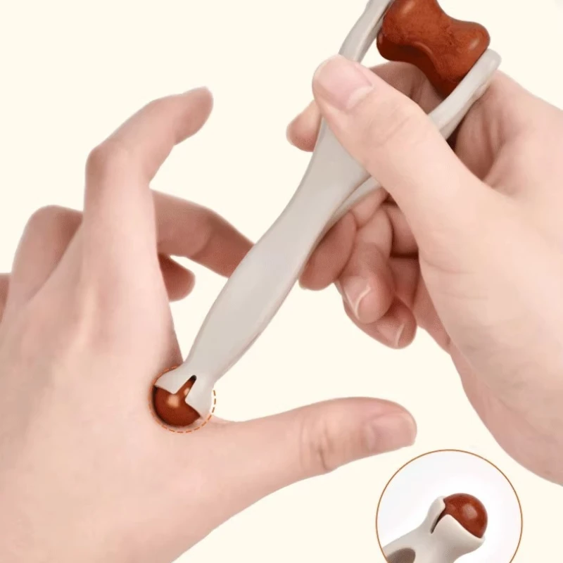 Finger Massager Hand Massager Suitable for Carpal Tunnel Syndrome Hardwood Massage Roller Tool for Hand Discomfort Stress Relief