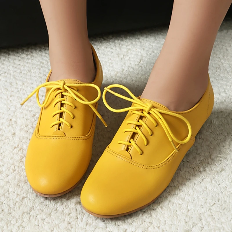 

Women's Low Heels Loafers Shoes 2025 Spring Fashion Black White Yellow Short Heeled Party Walking Footwear Shoes Female Pumps