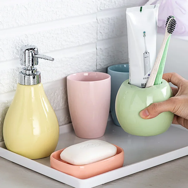 European Color Ceramic Bathroom Set Tooth Brushing Cup Lotion Bottle Soap Dish Bathroom Accessories Couple Mouthwash Cup Gifts