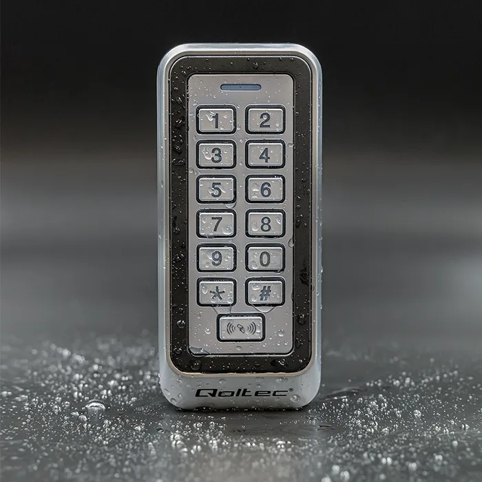 Picture 4: Qoltec TRITON combination lock with RFID reader | code | card | keychain | IP68 | EM