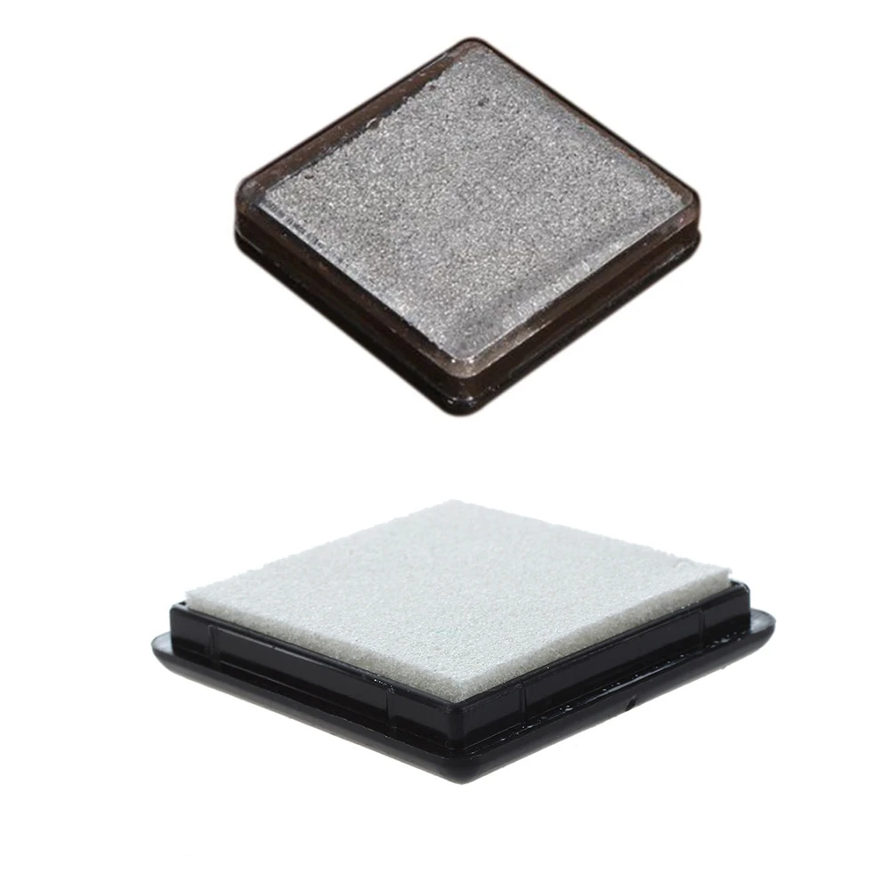 قطعتان من وسادة الطوابع لثيقة رسائل الزفاف، باللون الأبيض والفضي