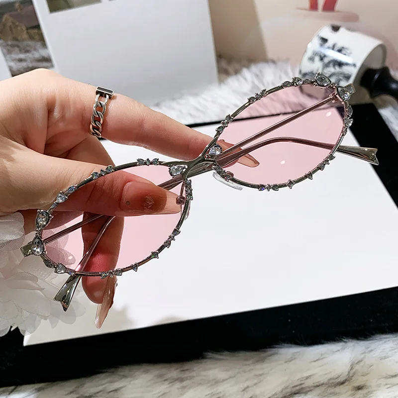 Neue Luxus-Diamant-Sonnenbrille für Damen, Modische Ovale Strass-Sonnenbrille, Trendige Metallrahmen-Fahrerbrille
