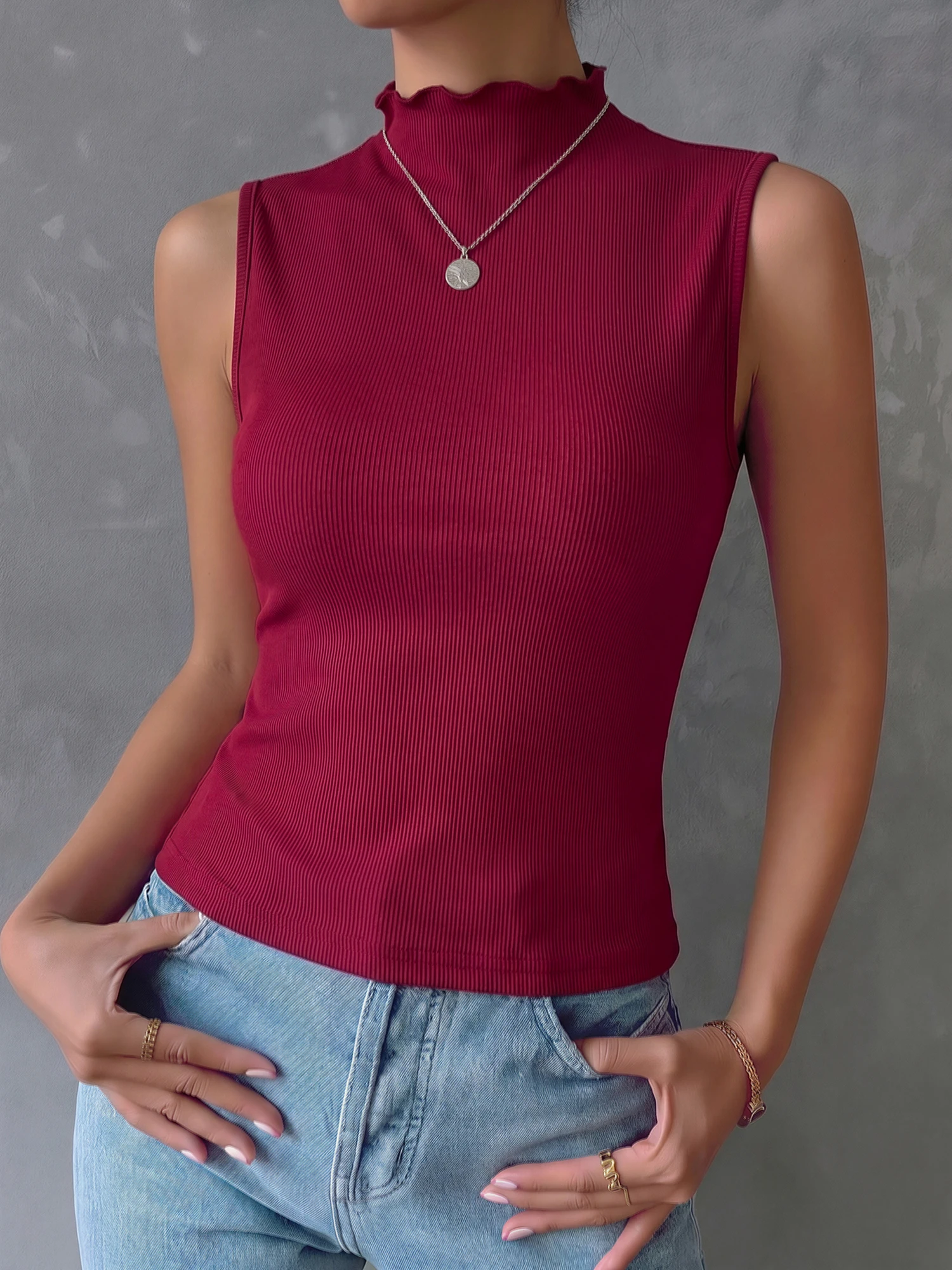 Structured Ribbed Sleeveless Blouse, Rippled Neckline Slim Knit Top for Office Events and Daily Work Routines