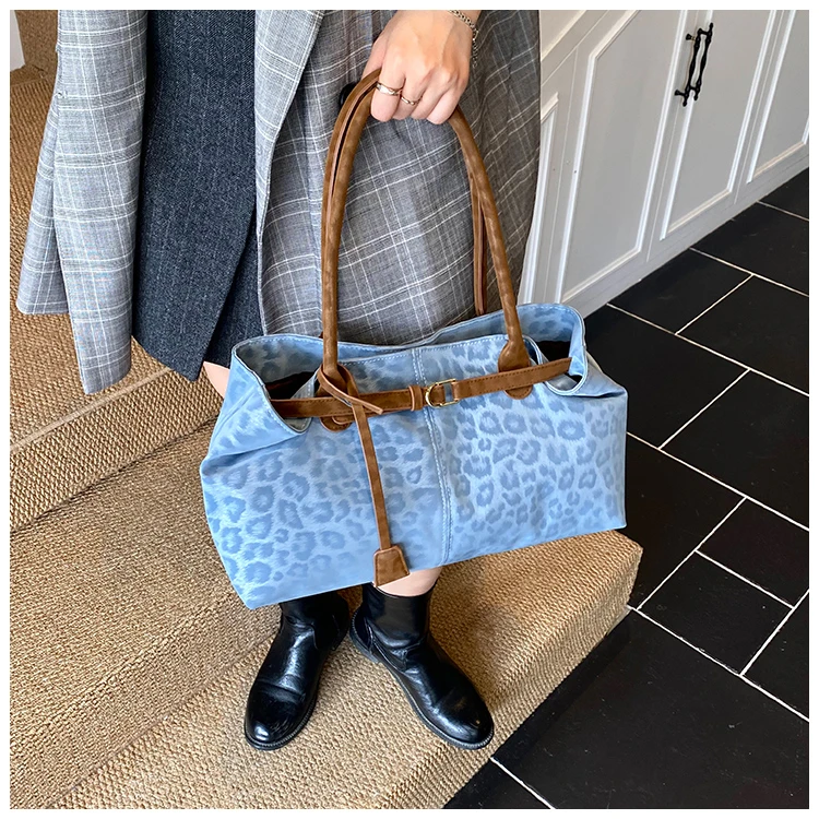 Leopard Print Sewing Thread Hasp Youth Sweet Shoulder Bags for Women 2026 Hot Sale Large Capacity Sense of Luxury Tote Bags