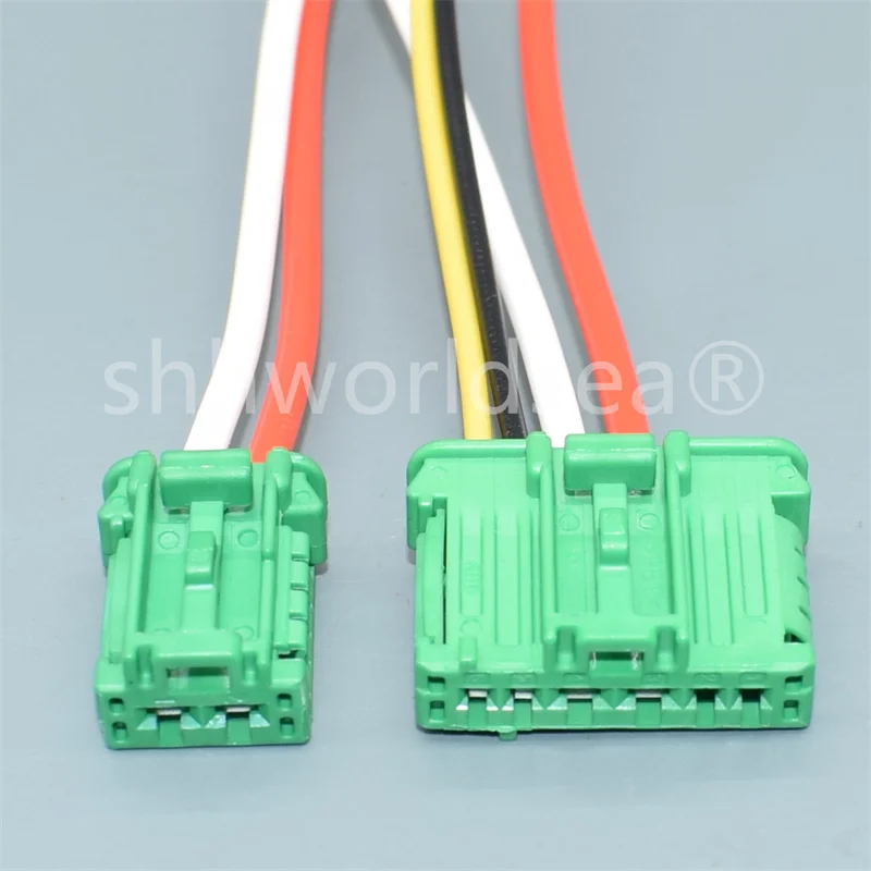 1PCS 2/6Pin 98821-1065 Car Tail Light Socket Electronic Connector Wire Harness Female Plug For Citroen 98819-1025