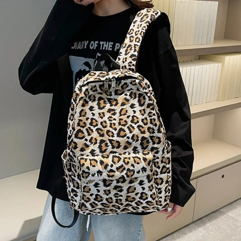 Trendy Girls Backpack Leopard Print Female College Student Backpack Middle School Student Bag Laptop Computer Bag Mochila