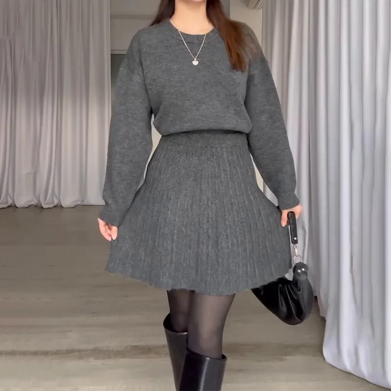 

Autumn and Winter 2025 Round Neck Loose Sweater Skirt College Wind Women's Knitting Suit