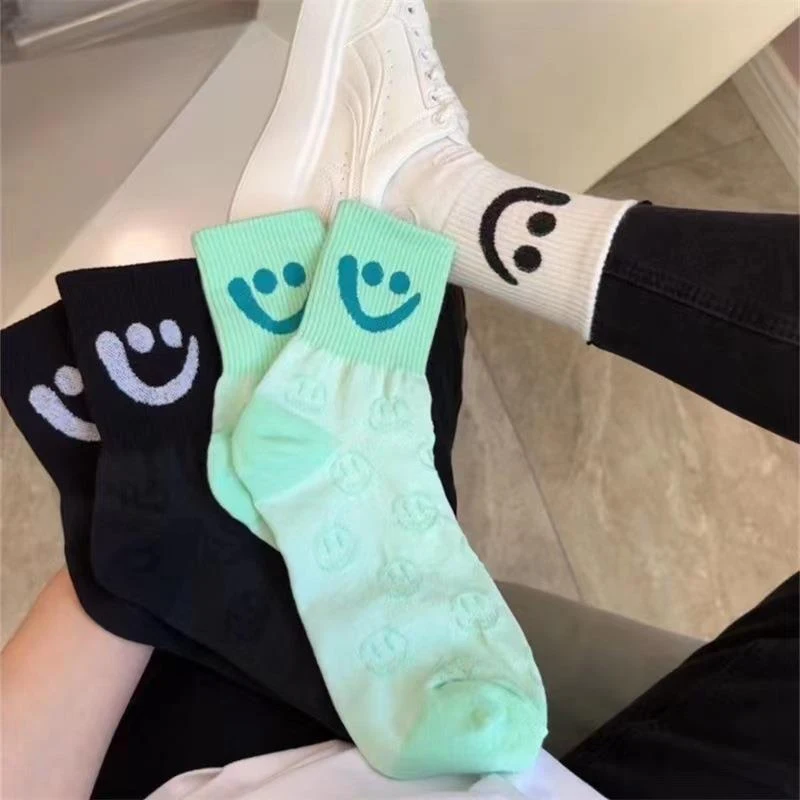4 Pairs of Mid Long Socks for Spring Summer Sweet Simple Three-Dimensional Relief Graffiti Smiling Face Small Fresh Sports Style