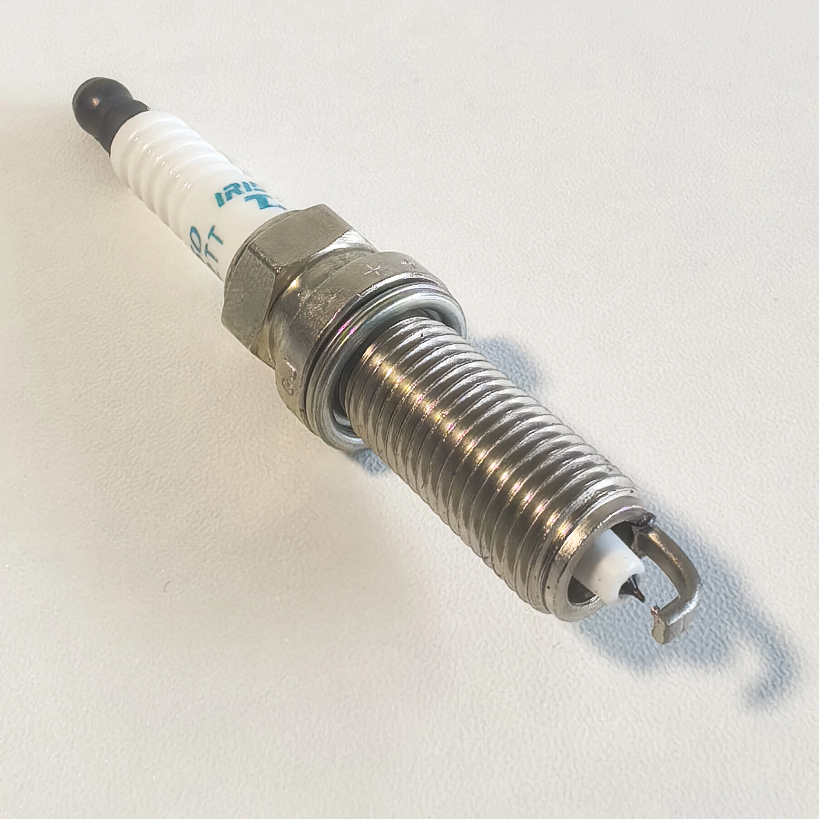 Denso IXEH22TT Iridium TT Spark Plug | Replace 22401AA781 | For Subaru Forester/Outback/XV/Legacy