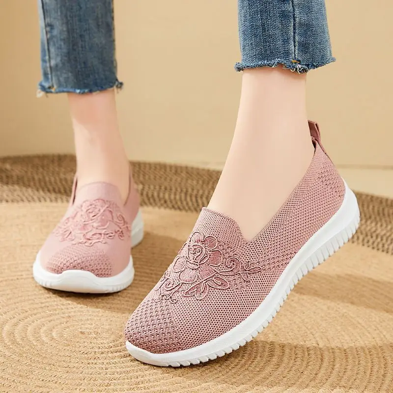 Feerldi Old Peking Mom's Knitting Shoes for Women 2024 Spring Summer Breathable Wedges Sneakers Mother's Emboridery Flower Flats