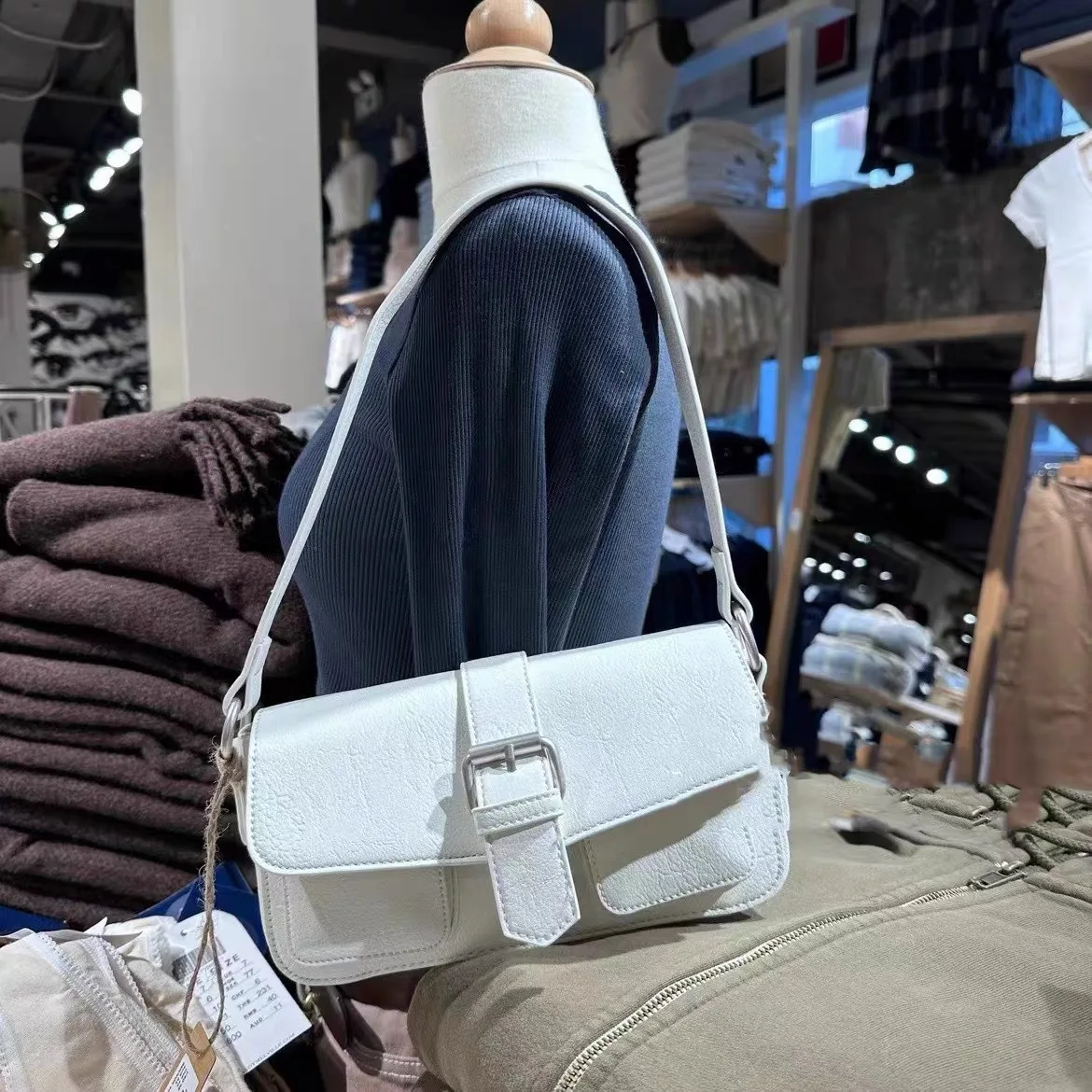 

New Pockets White Shoulder Bag Four Season Zipper High Quality Ladies Bags Preppy Style High Street Fashion Chic Handbags