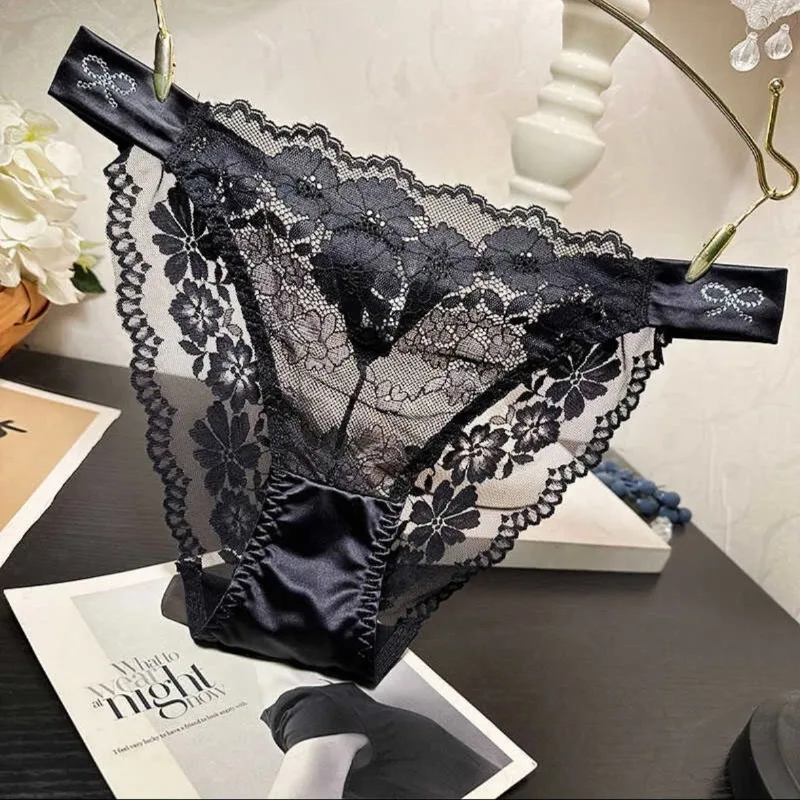 

New French Light Luxury Romantic Lace Women's Underwear, Sexy Mid-low Waist, Fashionable Diamond-encrusted Seamless Briefs
