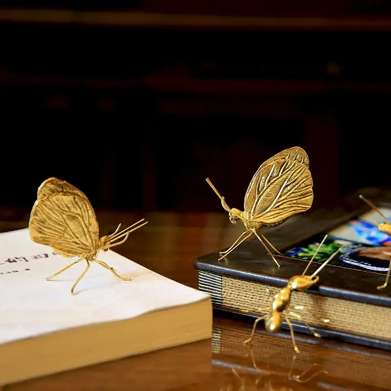 Retro gold insect metal ornament simulation butterfly ant shaped handicraft study desktop bookshelf ldecoration small ornament