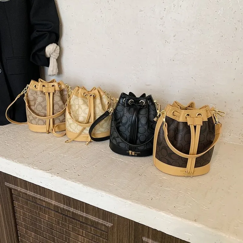 

Modern Handbag For Women For The Fashion Innovator Who Sets Trends Rather Than Follows Them