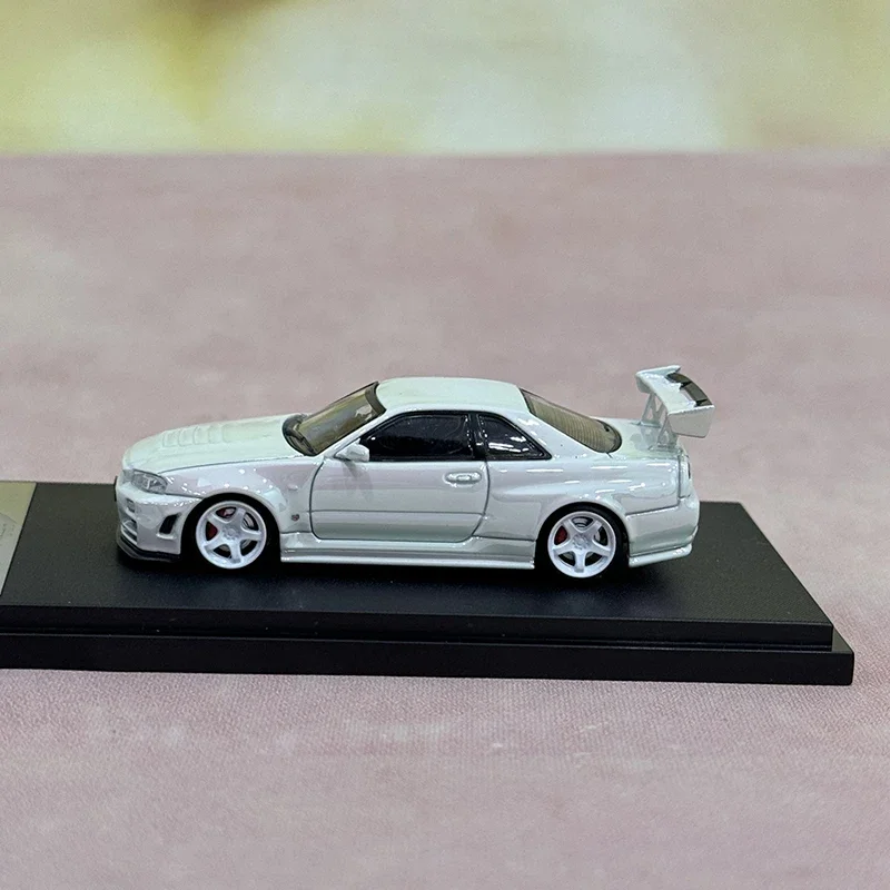 Fuji 1:64 Skyline GT-R R34 Nismo Z-Tune Electroplated Alloy Car Model