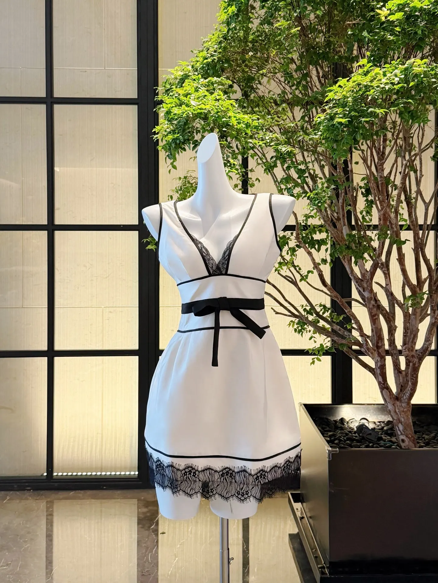 Summer Women Lace Embroidery Patchwork Vest Dress Color Contrast High Waist V-Neck Sleeveless Slim Mini Robe