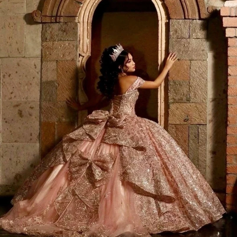 

Rose Gold Sparkly Sweetheart Crystal Appliques Bow Quinceanera Dresses Ball Gown Off The Shoulder Beading Sweet Vestidos De 15