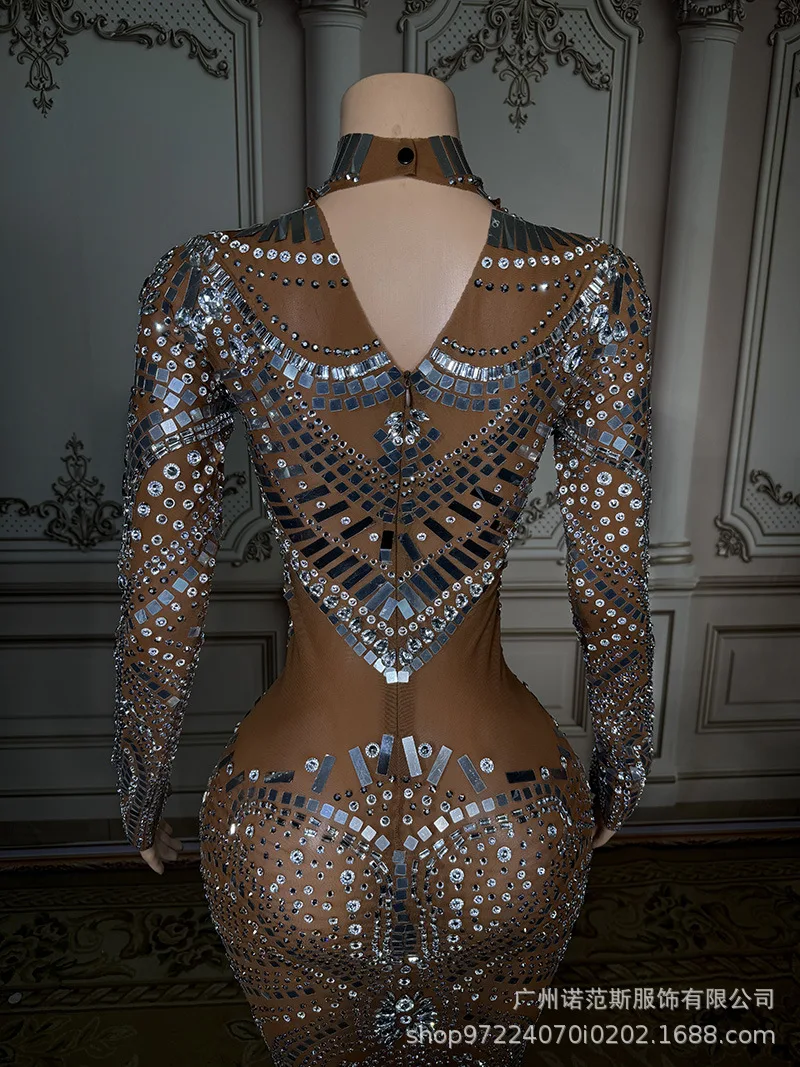 تنورة الورك الفاخرة ذات الخصر اللامع لعام 2025 لحفلات أعياد الميلاد ومهرجان الموسيقى والغناء ملابس نموذجية ملابس الأداء على المنصة