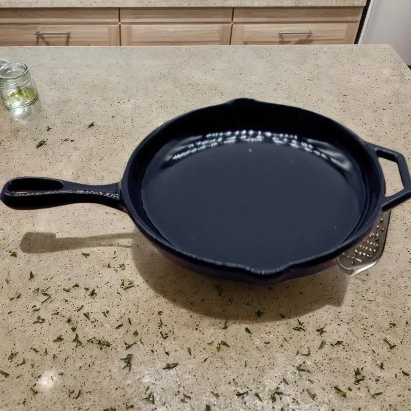 1Pcs Miniature Dollhouse Alloy Pan Toy; Simulation Scene Decor Doll House Accessories