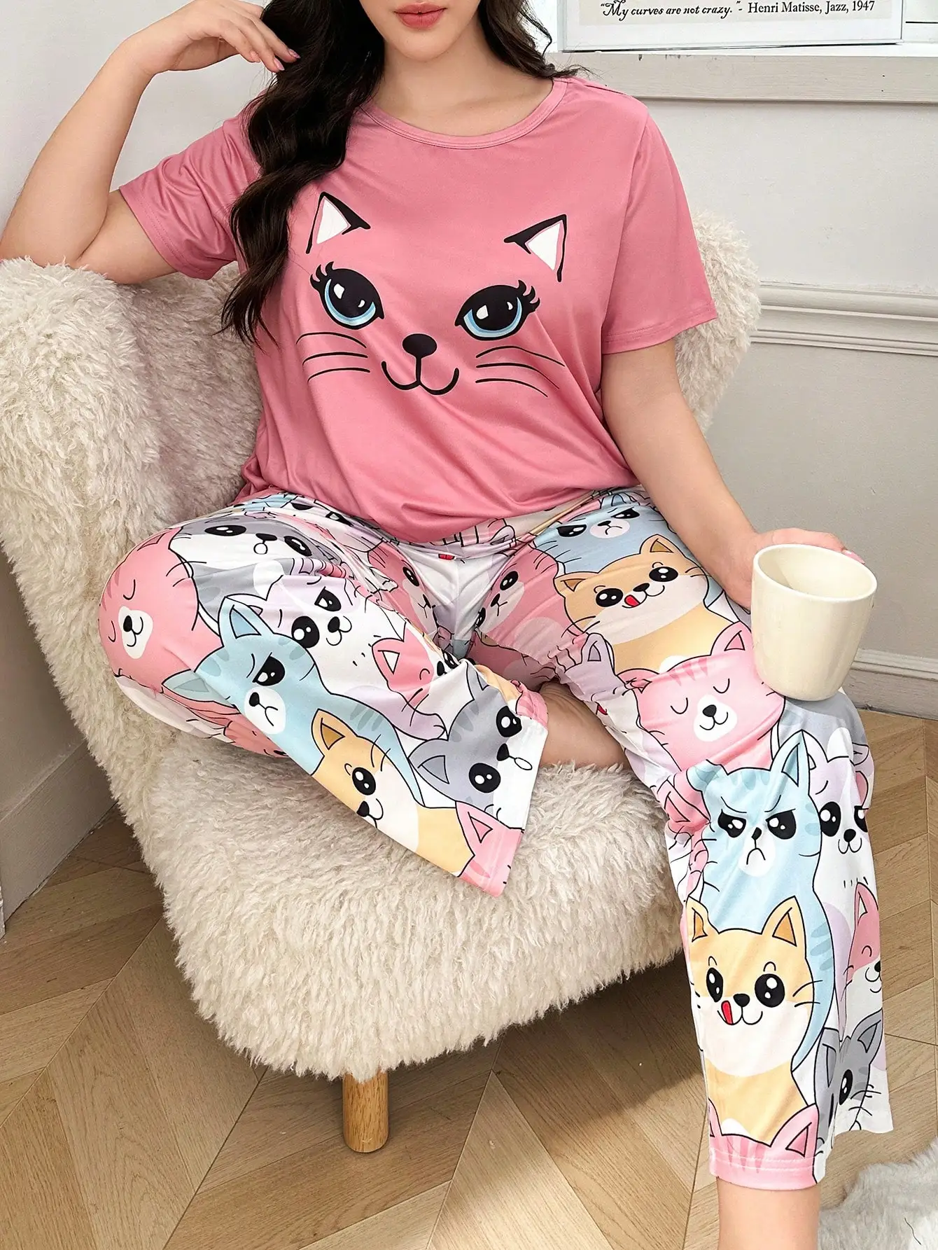 

Plus Size Women's Pink Cat Face Print Pajama Set with Loose Fit Top and Pants