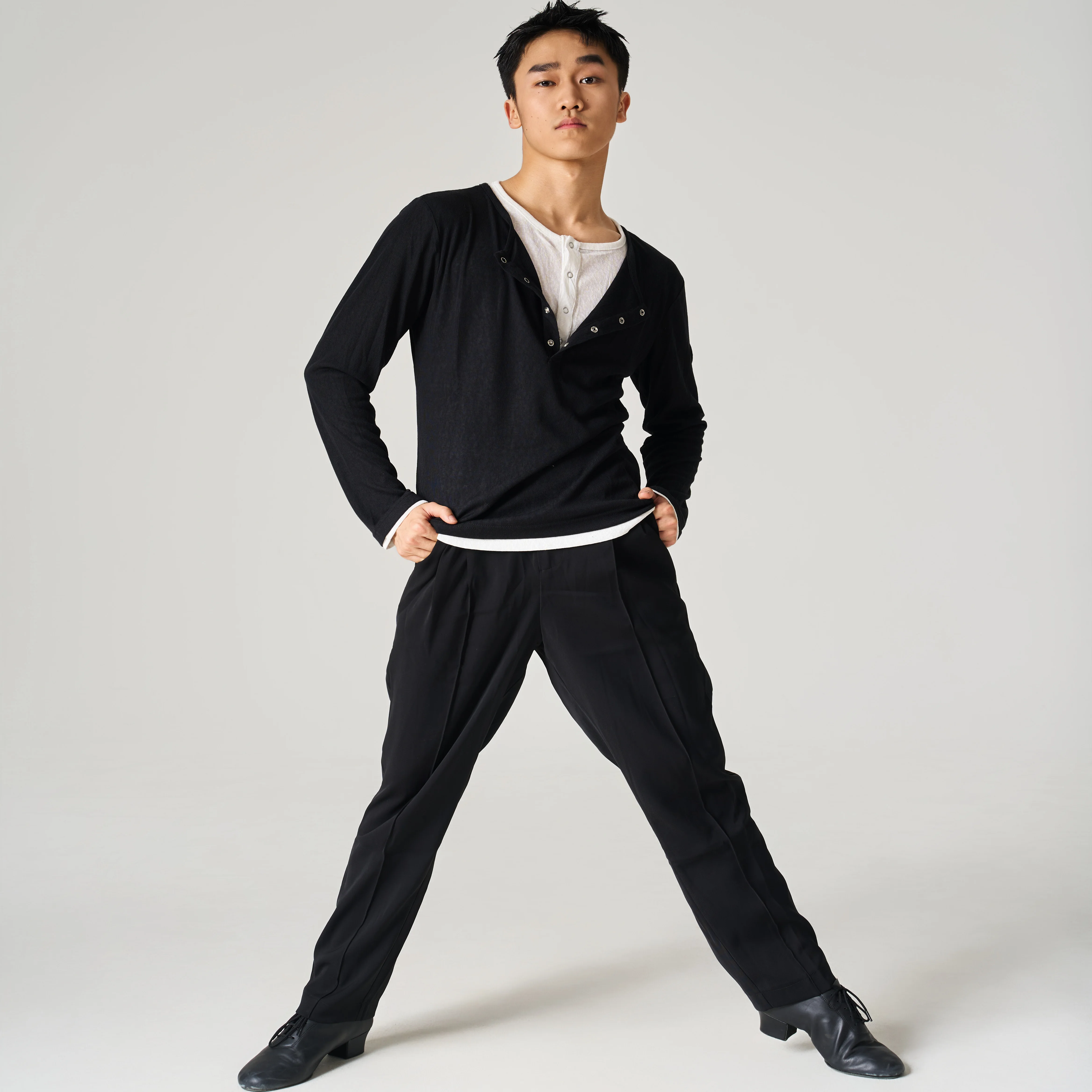 2025 New Latin Dance Tops For Men Loose Long Sleeved Shirts Samba Chacha Tango Adult Male Latin Dance Practice Clothes DQS21375