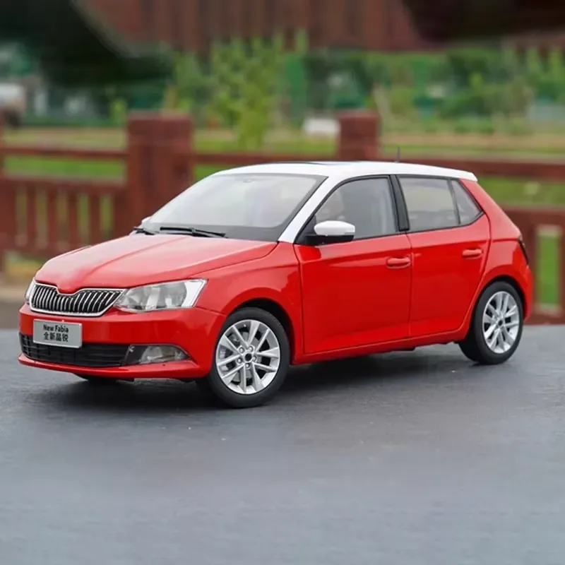 for Fabia 2016 Diecast Model 1:18 Scale Alloy Vehicle Replica Detailed Static Display Collectible Ornament High Quality