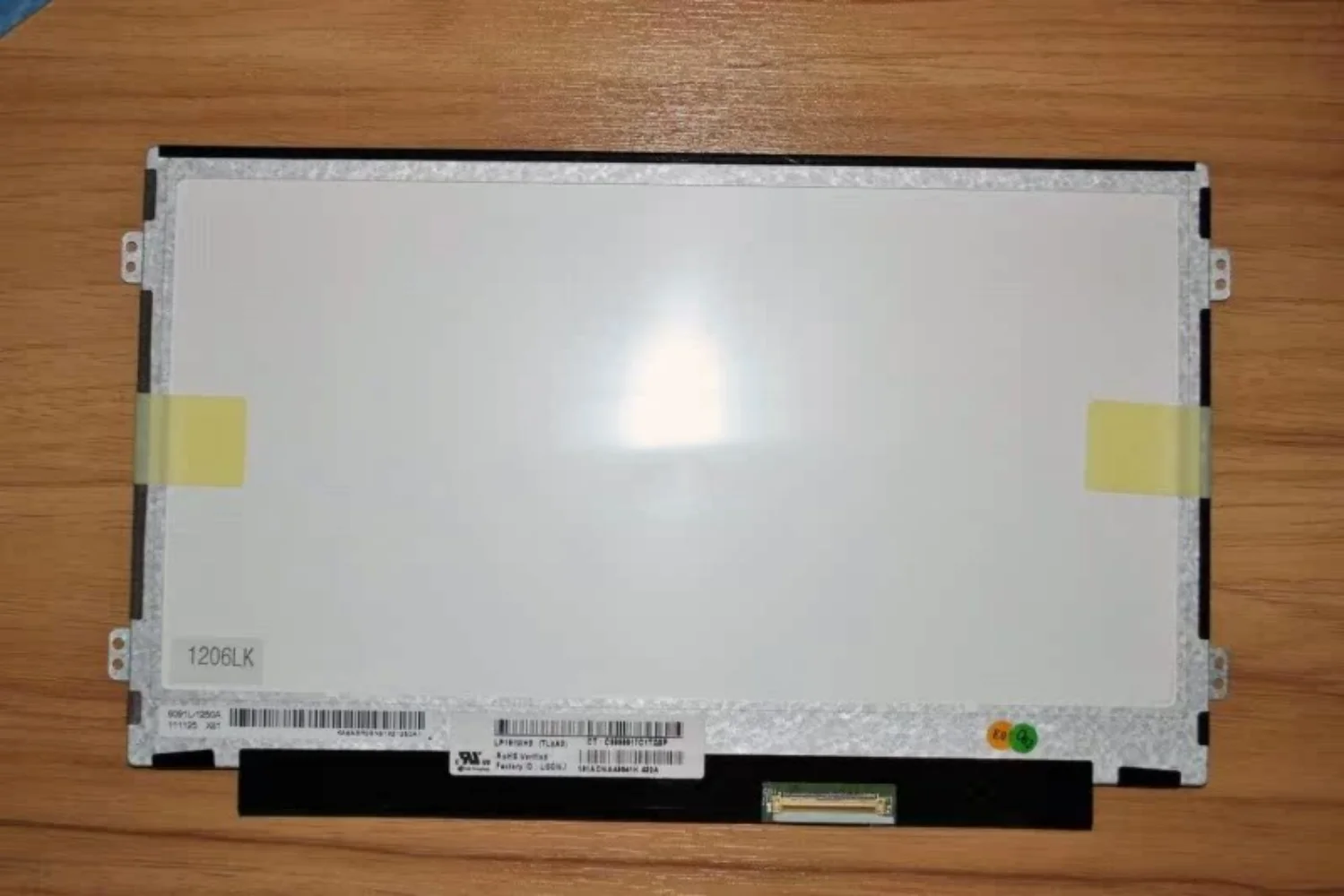 Original 10.1-inch laptop LCD screen LP101WH2-TLA2