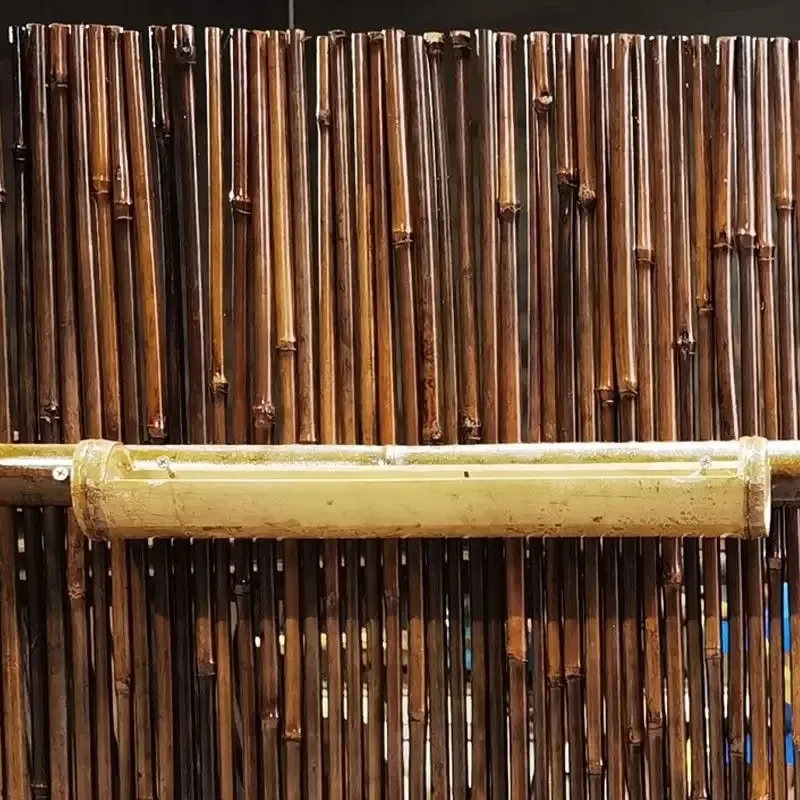 Immagine 7: Recinzione in bambù anticorrosione per esterni, schermo divisorio, parete decorativa per laghetto con pesci, ornamento decorativo