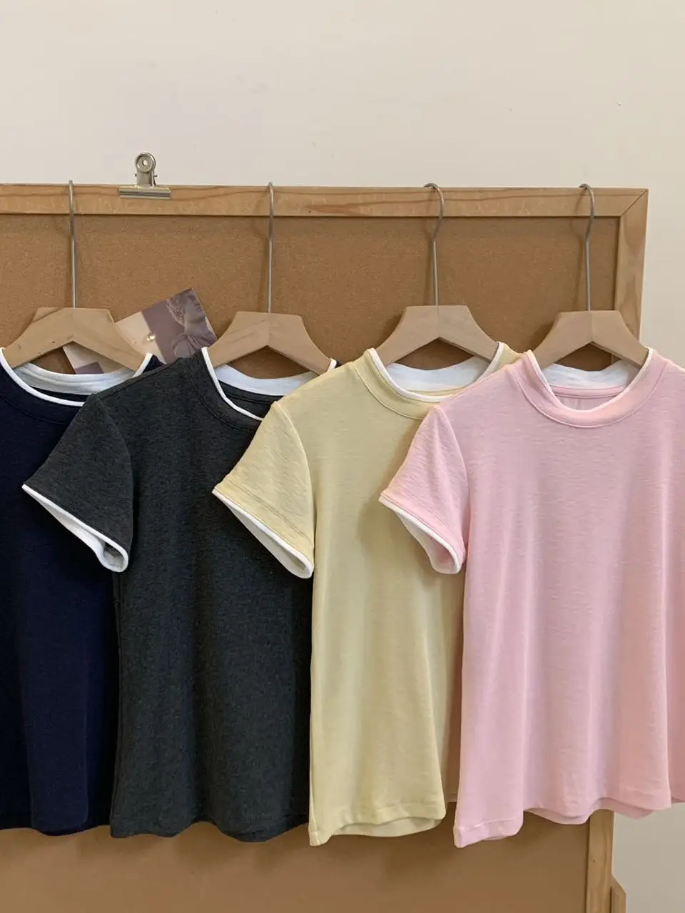 Casual Style Women's Regular Fit Short Sleeve T-shirt round Neck Color Block Layering Versatile Top Slimming Effect