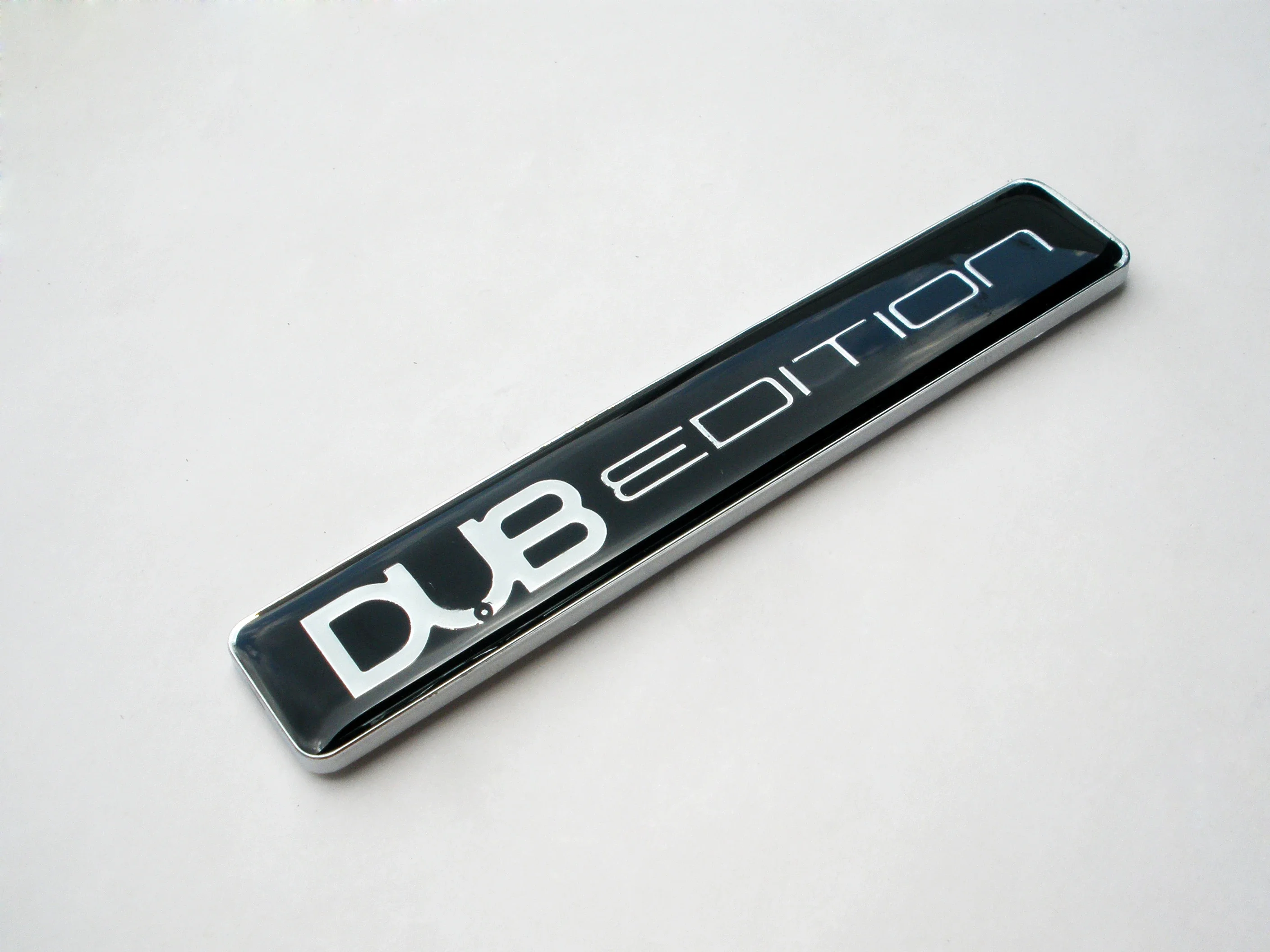 Chrome Emblem Dub Edition car Badge For VW T4 T5 Transporter GOLF R32 R36 GTI TURBO MK4 MK5  Car Gadget Car Stickers