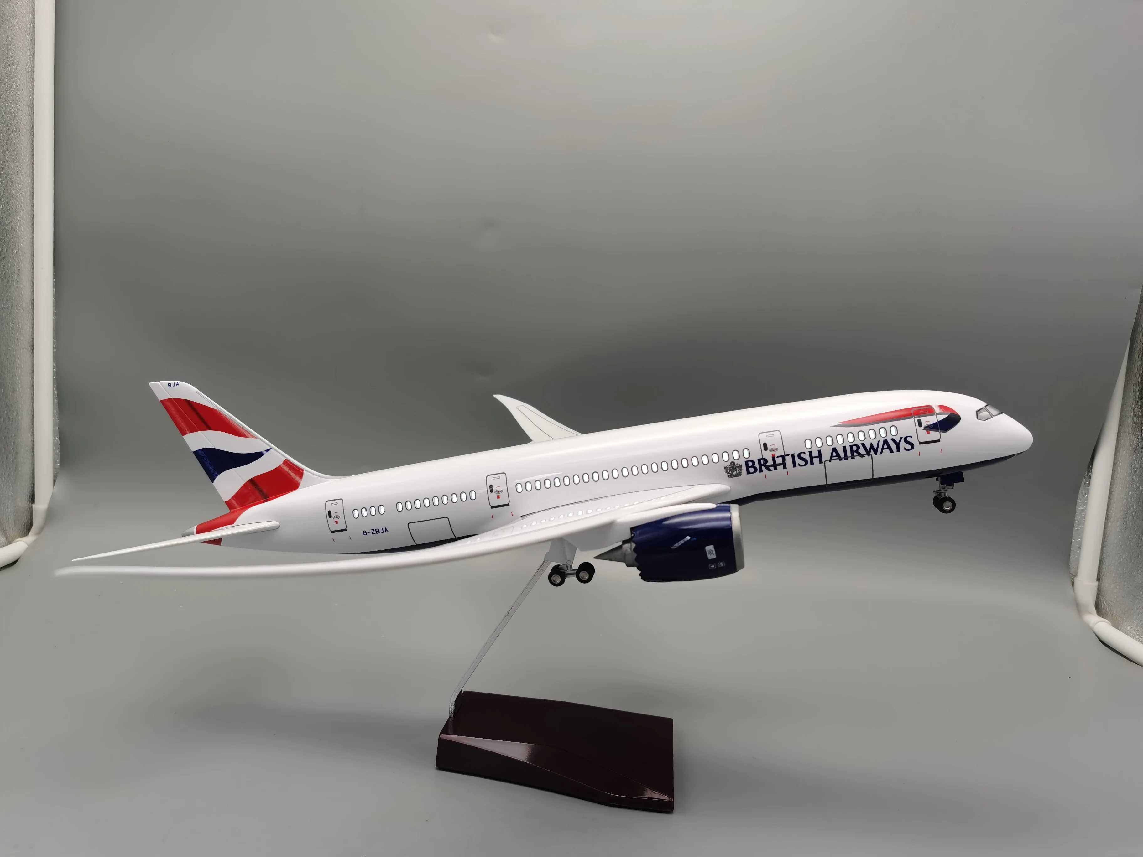 

Decorate Airplane 43CM 1/130 For 787 British Airways Airplane Model B787 Plastic Resin Replica Plane Model For Collection Gift