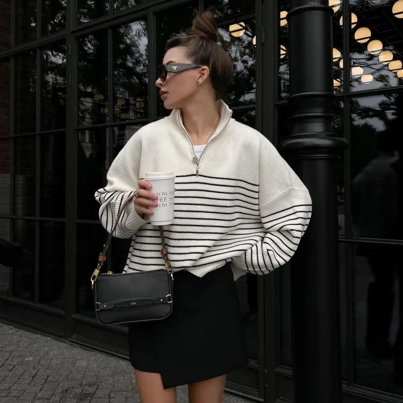 

2025 Spring New Arrival Women's Casual Fashion Gentle Stripes Lapel Half Open Zipper Knitting Sweater Woman