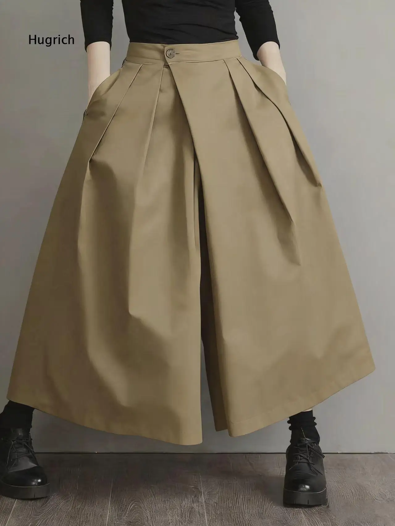 Überkreuzte Vordere Plissierte Gaucho-Hose mit Hohem Bund, Einzelknopfverschluss, Entspannter Oversize-Schnitt, Midi-Länge