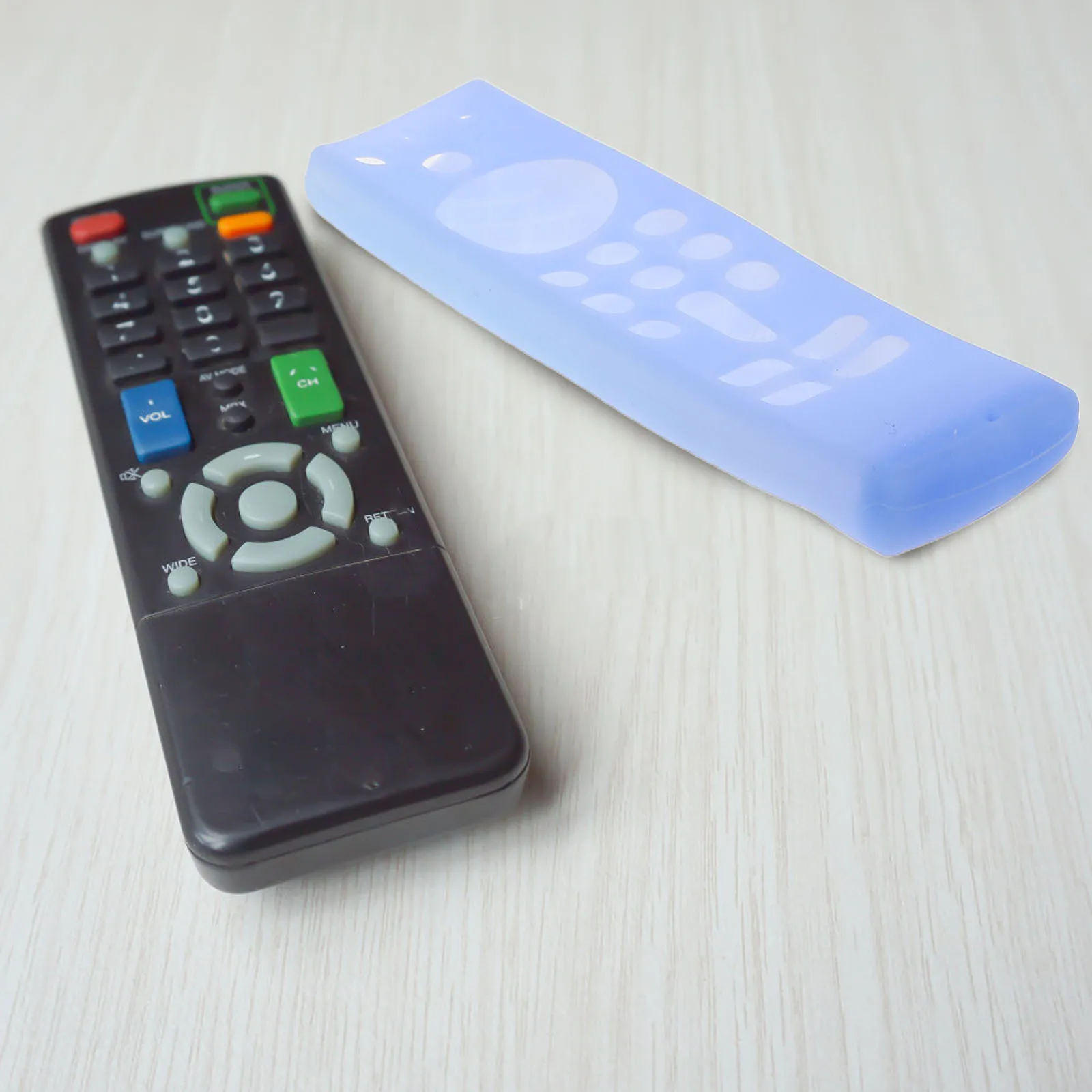 

2pcs Silicone Remote Case For Controller Shockproof Luminous Cover Non-Slip Protective Shell Replacement Sleeve Waterproof