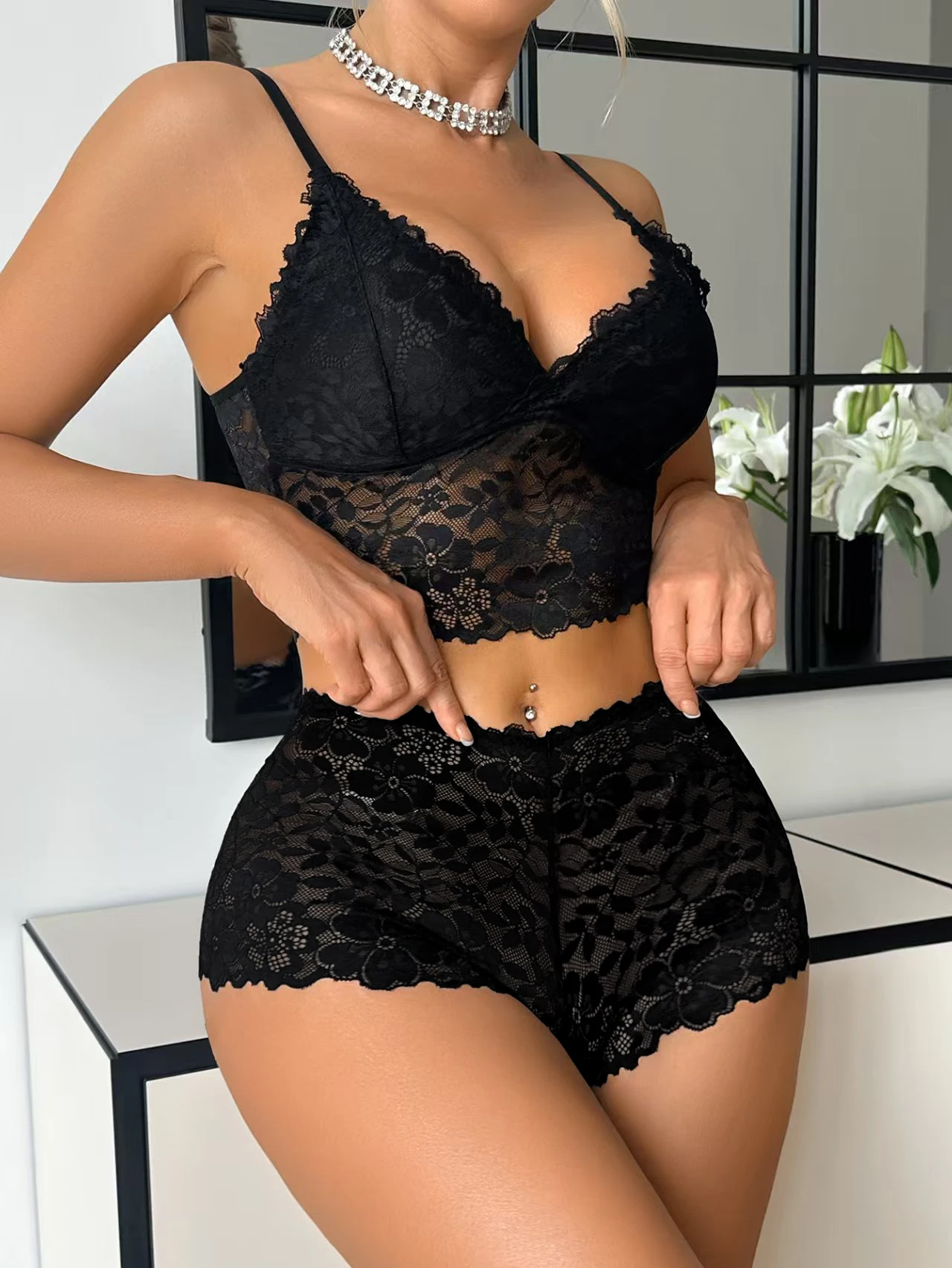 Conjunto de sujetador Conjunto de ropa interior de mujer sin aros semitransparente de malla ajustada de encaje sexy