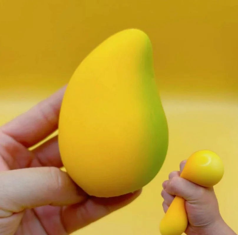 Temperature Color Changing Mango Squeeze Toy Novelty Fluid Shapeable Soft Stretchy Stress Relief Decompression Toy For Adults
