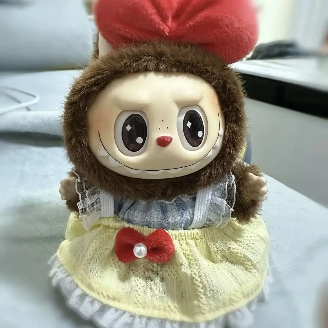 

Для 17 см куклы Labubu, милая кукла «сделай сам», одежда, джинсовый комбинезон с вишневым украшением, комплект модных аксессуаров, милый наряд, подарки