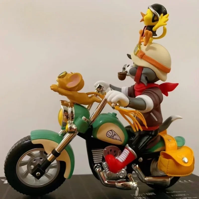 Em estoque 52 brinquedos tom e jerry vintage motocicleta decorativa na moda brinquedo estatueta bonito acessório do carro presente figura namorado presente
