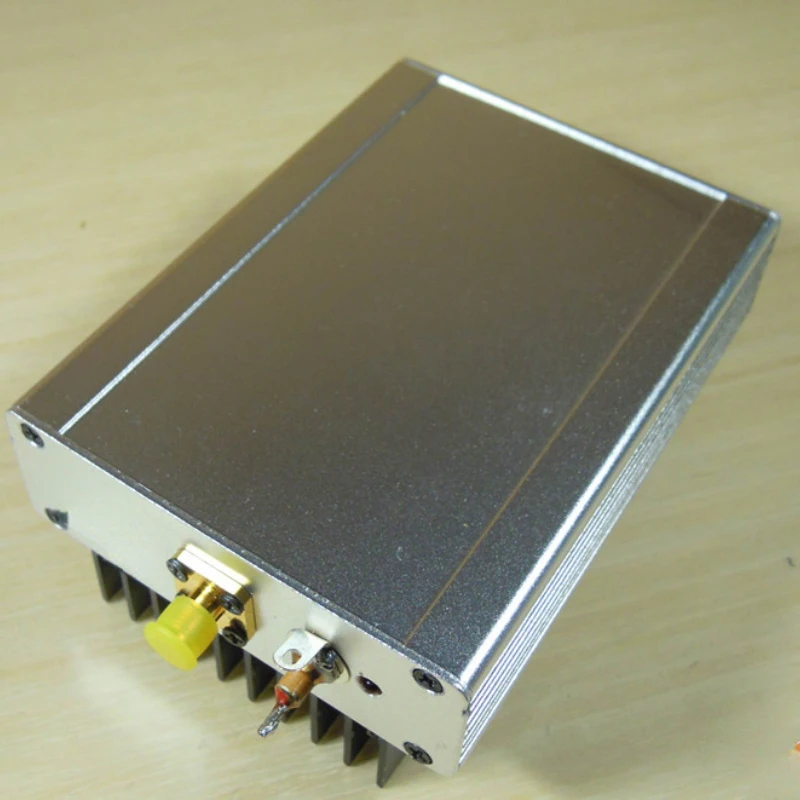 High Frequency RF Broadband Amplifier 1MHz -- 130 (180)MHz 6W Power Amplifier