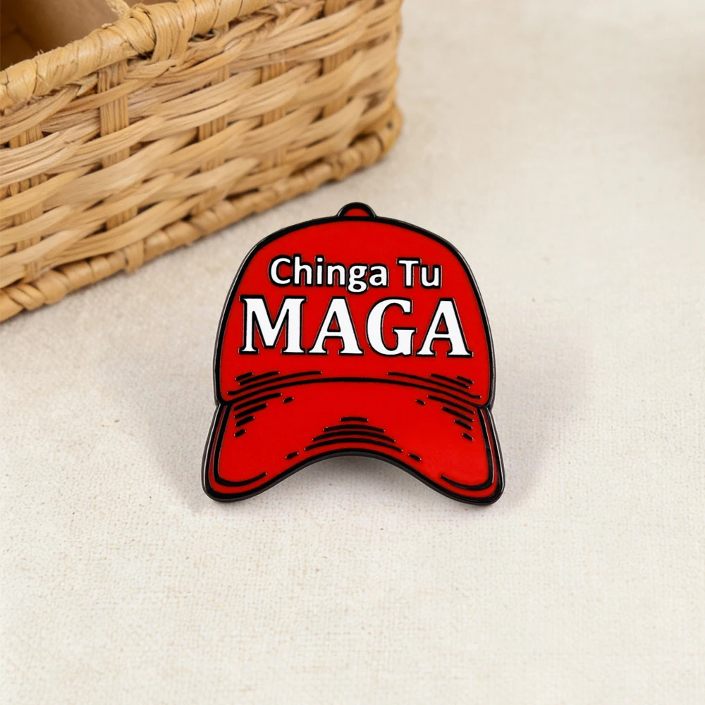 Chinga Tu MAGA Red Hat Emaille-Anstecker Anti-Trump Abzeichen Politische Brosche Rucksack-Dekoration – Detail 6