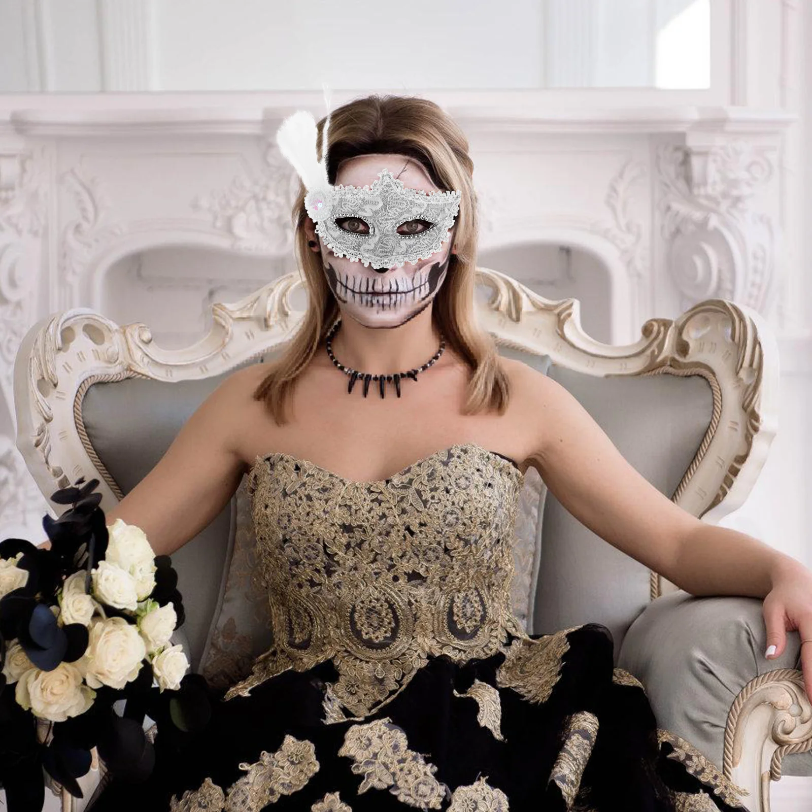 

Half Edge Mask Halloween Masquerade Ball Costume White Venetian Vintage Mask Adjustable Strap Comfortable Breathable