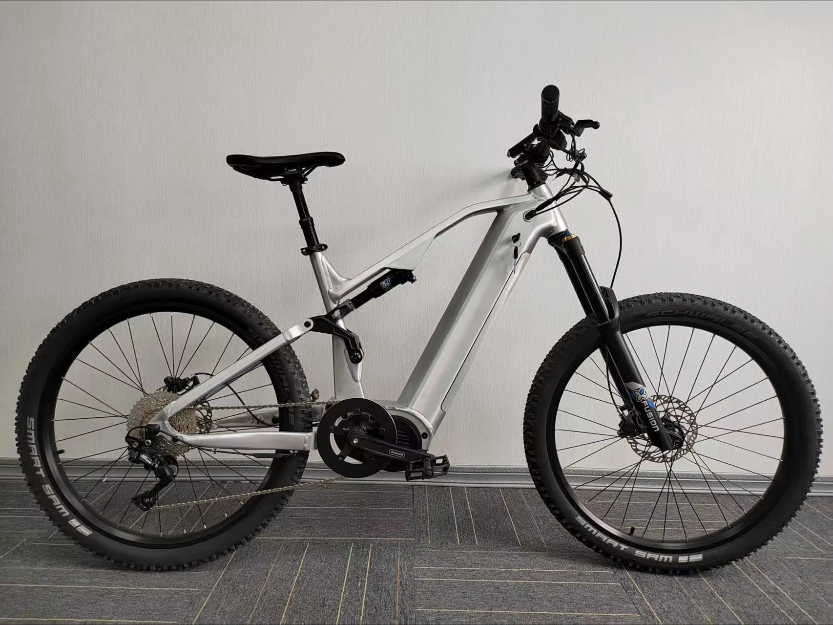 Full Suspension Aluminum Alloy EMTB Frame Bafang M620 M600 M560 M510 Mid Motor 48V 52V 25Ah Hidden Battery 27.5ER 29ER Frame view 3