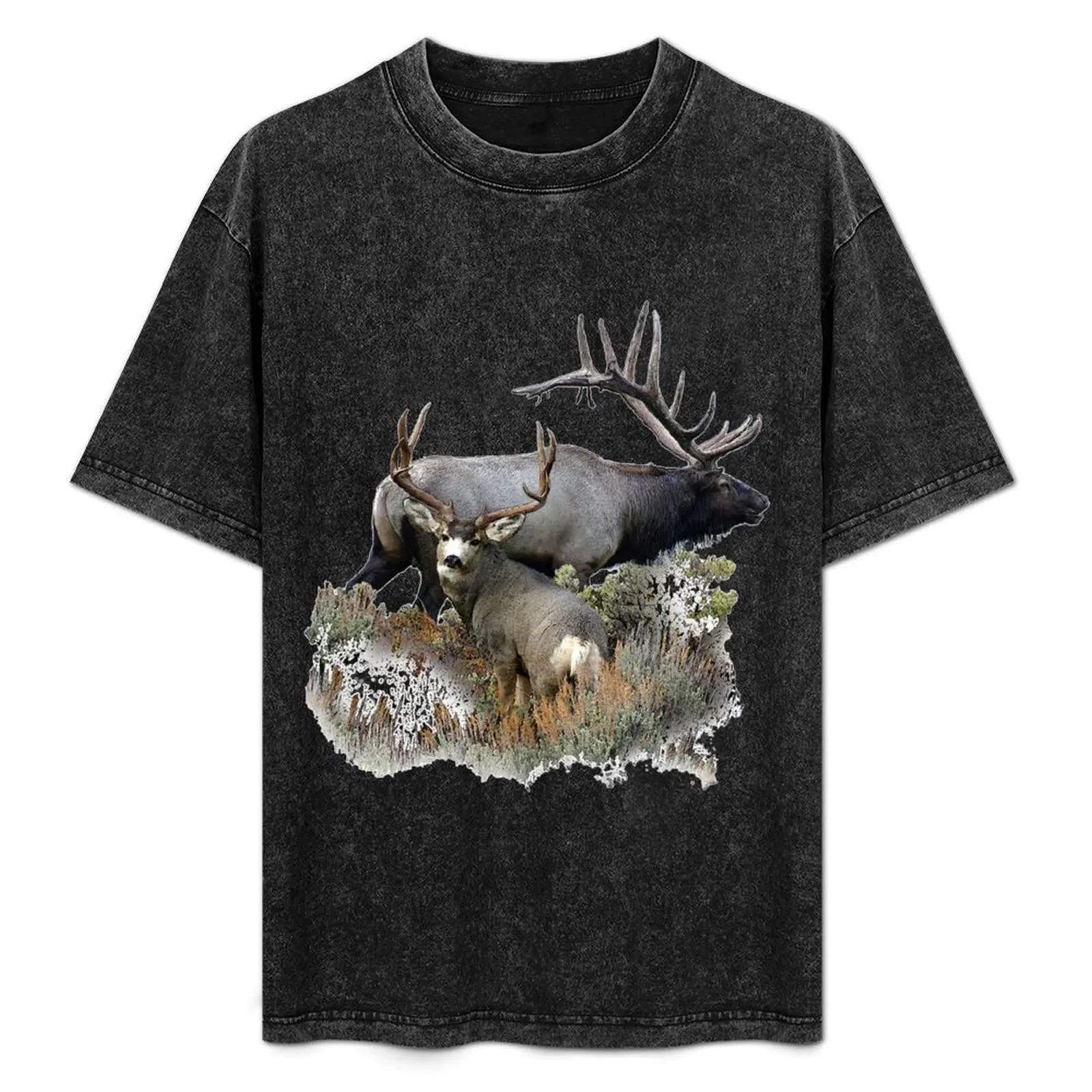 

Bull elk and mule deer buck T-Shirt Lightweight Sport Basic T-Shirt