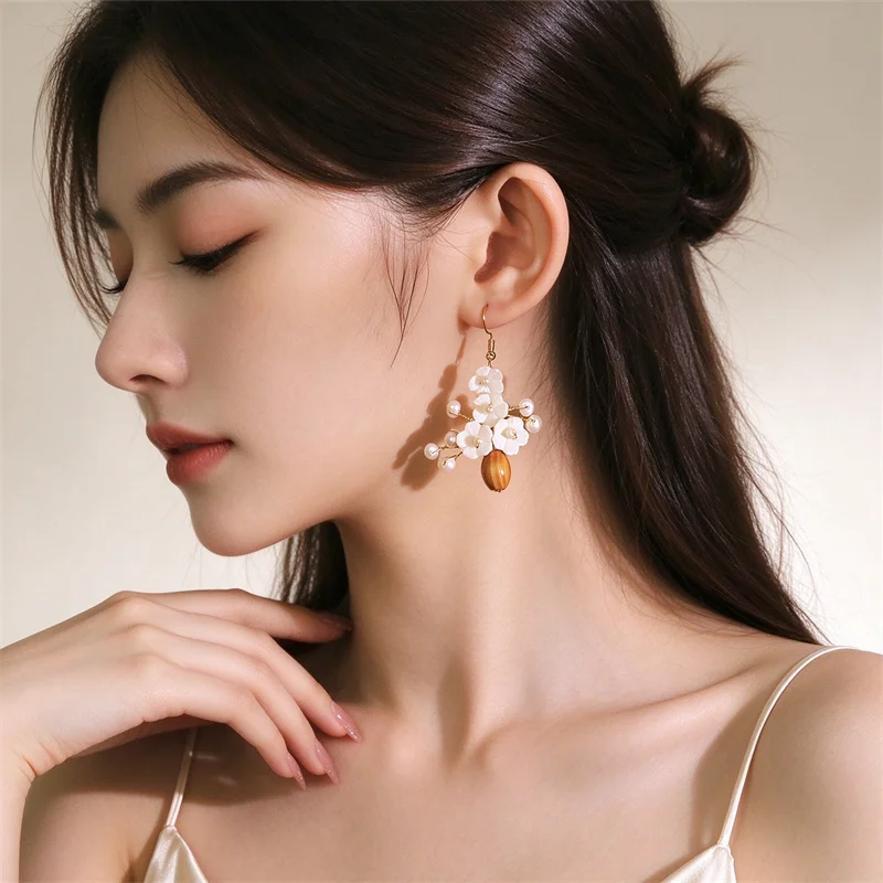 Statement Wire Wrapped Freshwater Pearl Shell Flower Earring Bead Drop Hook Earring Elegant Ear Ornaments Jewelry Christmas Gift