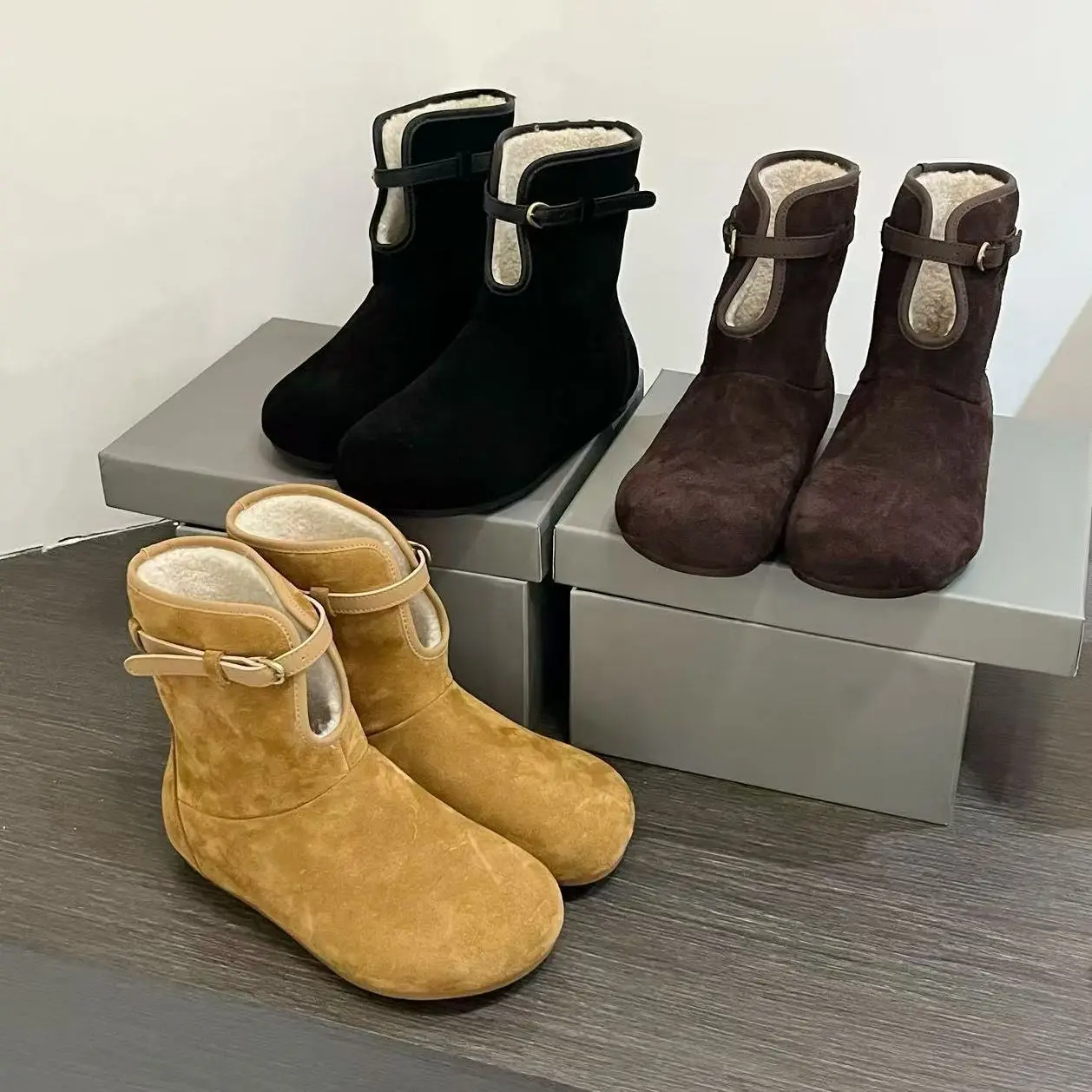 

Women's Retro Leather Round Head Fashion Boots Adult Frosted Plush Warm Short Boots Winter New Flat Cotton Shoes 35-40